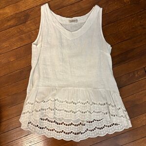 Size Med White Linen Eyelet Tank Top